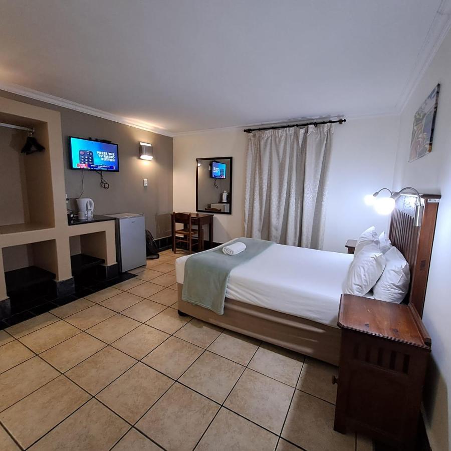 Green Door Guest House Mossel Bay Exterior photo